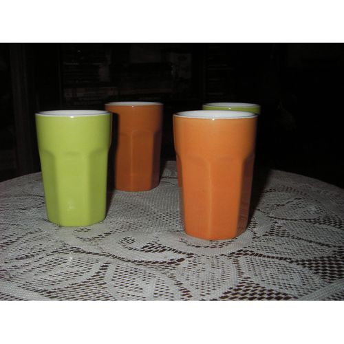 Lot De 4 Ramequins En Céramique Émaillée Multicolores De Marque Lr ,Dimensions :Diamètre 5 Cm ,À La Base 4 Cm ,Hauteur 8 Cm .