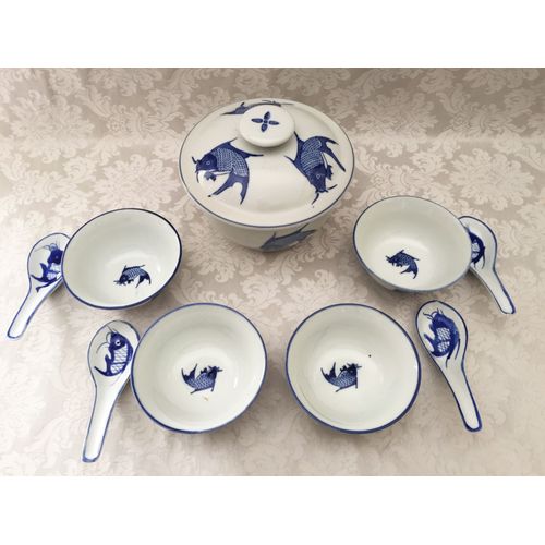 Ancien Service A Riz Complet En Porcelaine Bleue Et Blanche Signée Art Qinghua