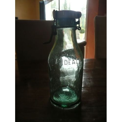 Bouteille En Verre Vert D'un Litre Marque L'ideal.Col Rétréci,Bouchon Blanc