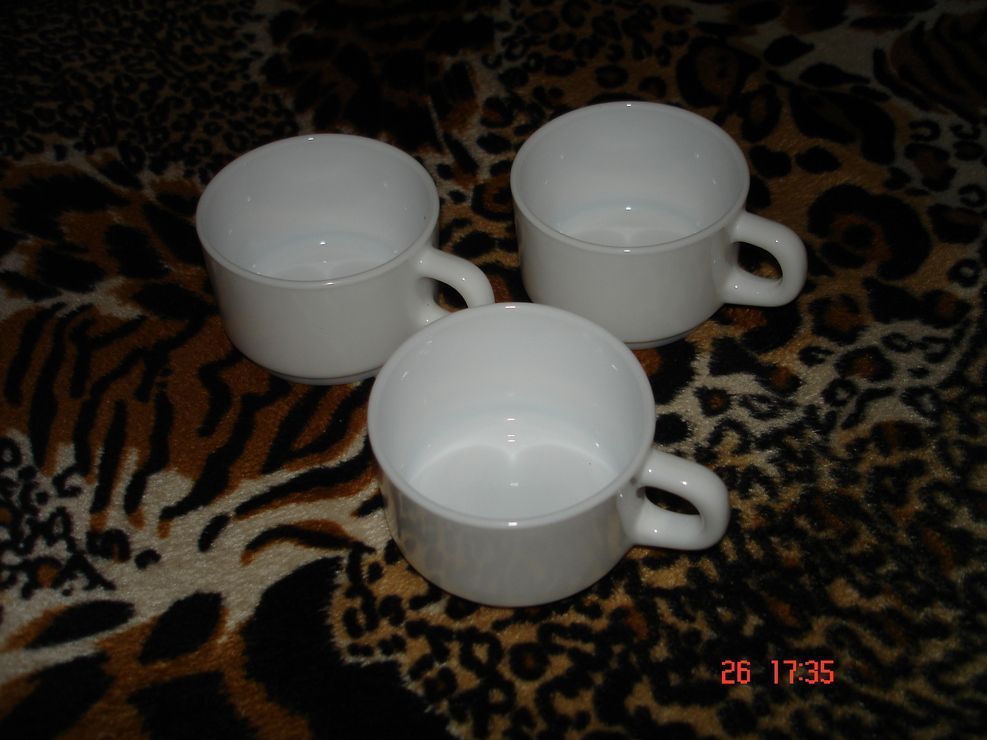 3 Tasses Arcopal Droites