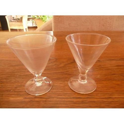 Lot De Deux Verres À Liqueur,Forme Évasée.Années 70.