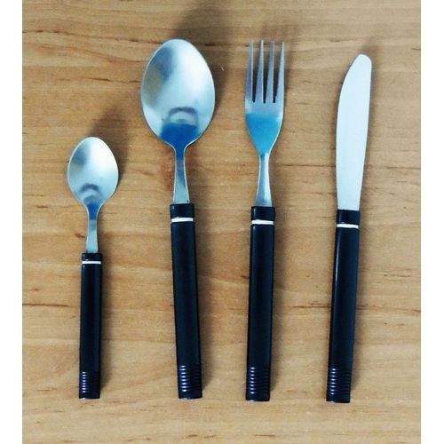 Service De Table. Couverts. 16 Pieces. Couteaux. Fourchettes. Cuilleres