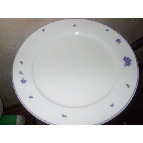Plat De Service En Véritable Porcelaine