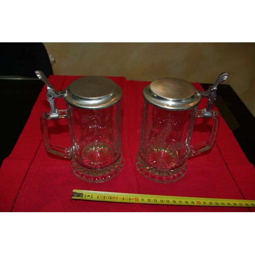 Lot De 2 Chopes À Bière En Verre Ou Cristal Taillé.