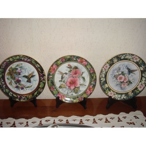 Assiettes De Collection Signé Par L'artiste