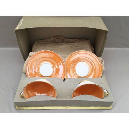Très Beau Service Thé Ou Chocolat De Couleur Orange Irisée Époque Art Déco Neuf