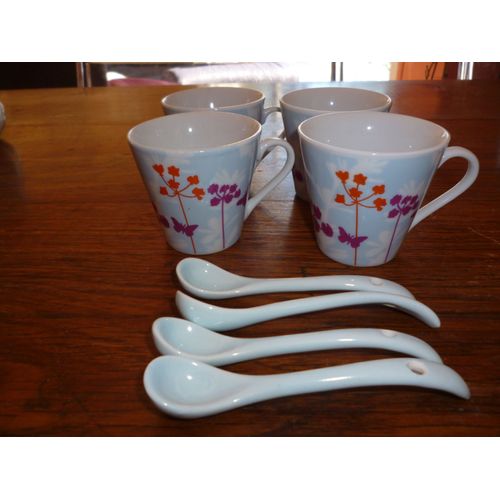 Lot De 4 Tasses Et 4 Cuillères En Porcelaine:Hauteur :6 Cm.