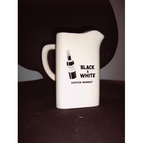 Pichet Black & White