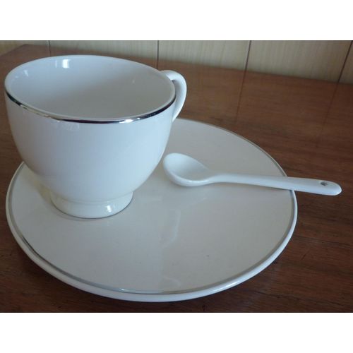 Dejeuner Tasse + Assiette + Cuillere Porcelaine