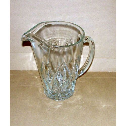 Carafe En Verre Soufflé Travaillé