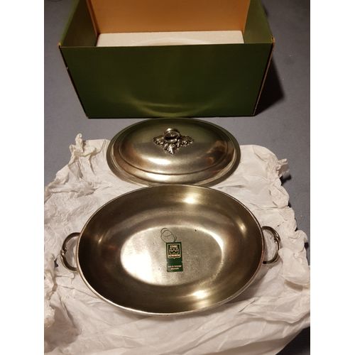 Soupière En Étain