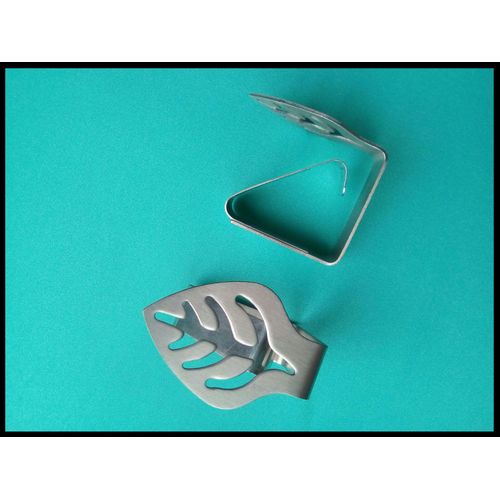 Original - Lot De 4 Pinces Pour Nappe - En Métal Argenté Mat - En Forme De Feuilles Feuille Couleur Argent Mat - Pince Nappes Pour Table Rectangulaire