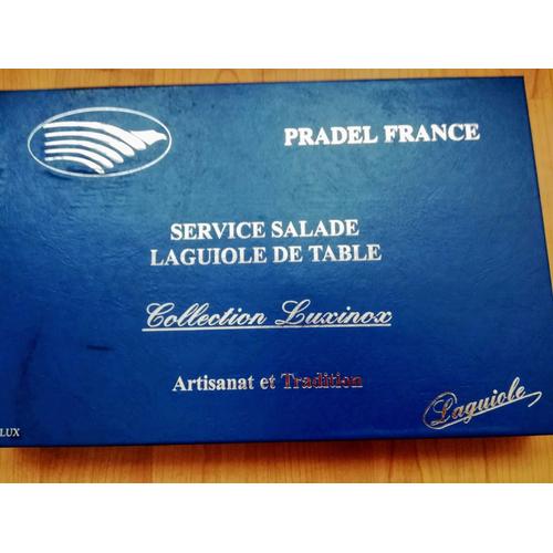 Service À Salade Et Couteaux À Fromage Et Beurre