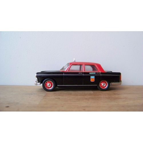 Norev ? Peugeot 404 Taxi G7 1 43