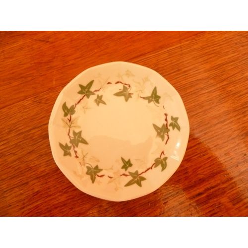 Coupelles Individuelles Décorées D'une Frise De Lierre En Porcelaine De Limoges:Haviland