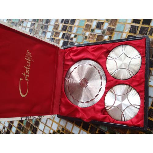 Coffret Dessous Verres Et Bouteilles Argent Guilloché