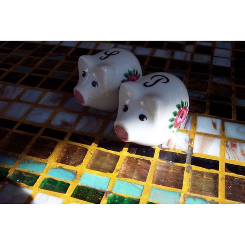 Service Poivre Et Sel Petits Cochons