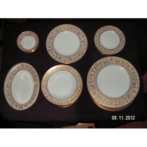 Assiettes Wedgwood Florentine Or - W4219.