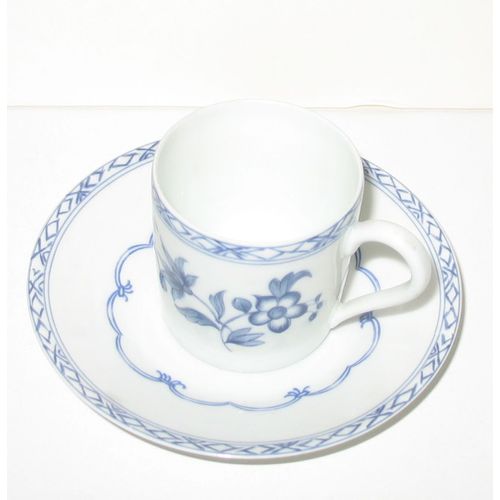 Tasse Et Sous Tasse Fleur Bleu En Porcelaine De Paris Limoges