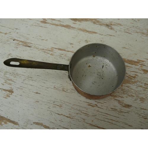 Ancienne Petite Casserole En Cuivre Et Manche En Laiton