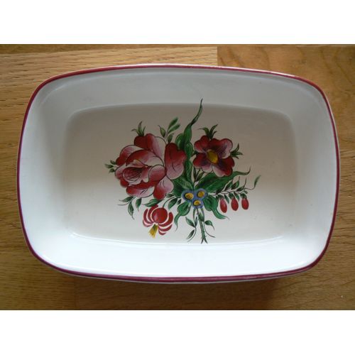 Beurrier À Décors De Fleurs Polychromes, En Faïence De St Clément