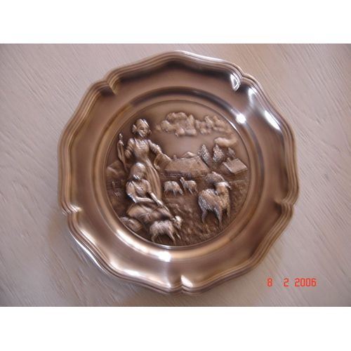 Assiette Étain À Accrocher