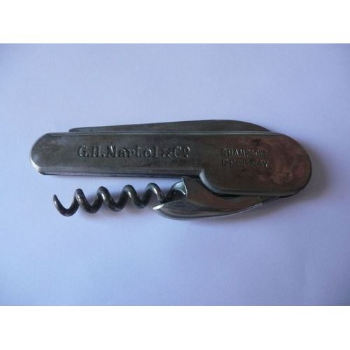 Couteau En Métal Avec Tire-Bouchon Et Ouvre Bouteille.