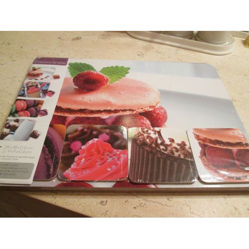 4 Sets De Table Et 4 Sous-Verres Macaron
