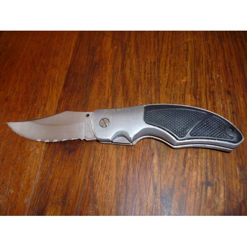 Couteau De Chasse Avec Manche Noirstainless.