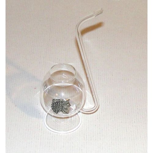 Verre Digestif A Pipe Grappe De Raisin En Etain