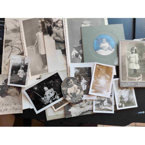 Lot De 19 Photos Anciennes 1900 À 1960 / Enfants Bebes Fillettes Garcons