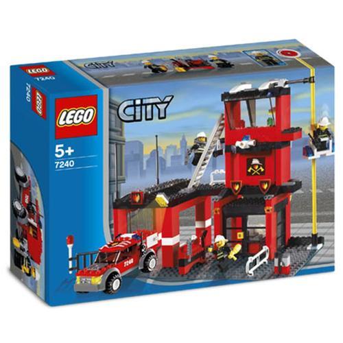 Lego City - La Caserne Des Pompiers - 7240