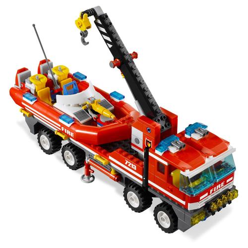 Lego - Le camion tout-terrain et le bateau des pompiers