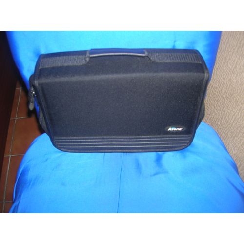 Sacoche Porte Cd ( 48 Cd ) Azona Toile Noir 29 X 19 Cm.