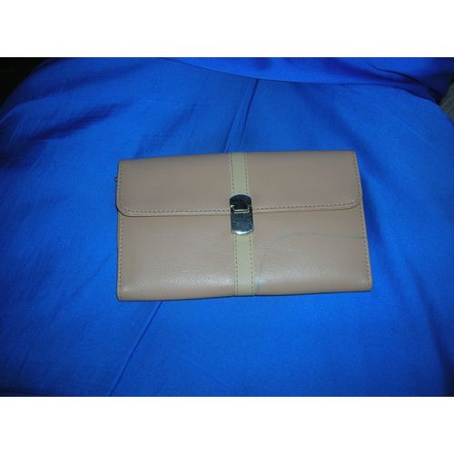 Portefeuille Françoise Saget Beige 19,5 X 12 Cm.