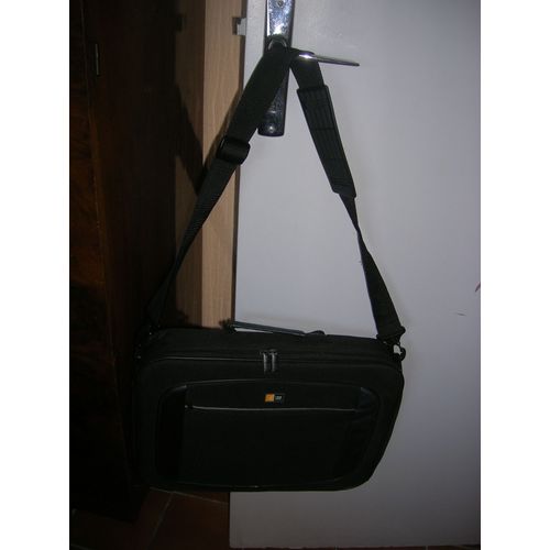 Sacoche Case Logic Pour Ordinateur Portable 43 X 30 Cm.