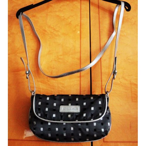 Sac A Main Pochette Bandoulière Argentée Pour Soirée Arthur & Aston