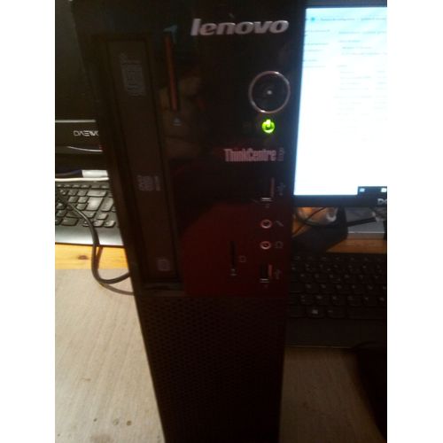Lenovo ThinkCentre Edge M 3493-AYG Intel Core i3 - 3.3 Ghz - Ram 4 Go - DD 500 Go