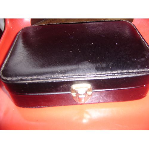 Trousse De Toilette
