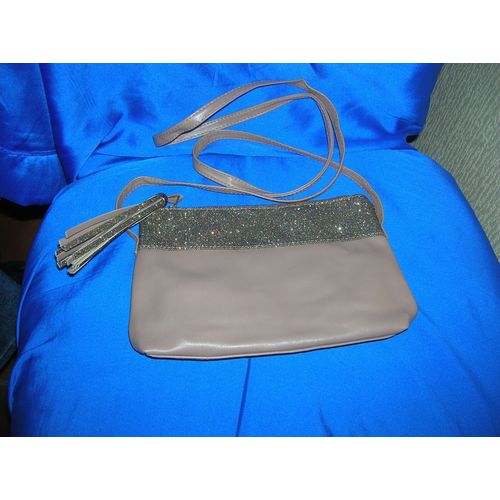 Pochette 24 X 16cm.