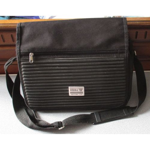 Sac/Besace À Bandoulière Double F F Professional Style - Noir - 2 Poches Zippées (1 Avant /1 Arrière) - Intérieur : 2 Poches + 1 Poche Zippée Et Un Large Compartiment Zippé - 35x30x10cm- 100%Nylon