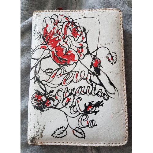 Levis Portefeuille En Cuir Blanc Craquelé Modèle Tatoo