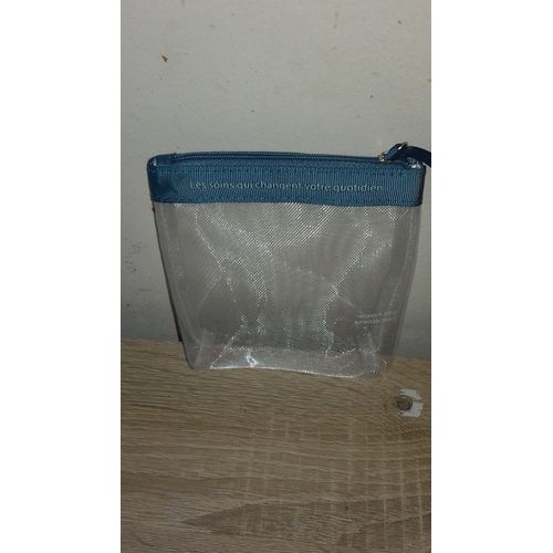 Pochette Ducray