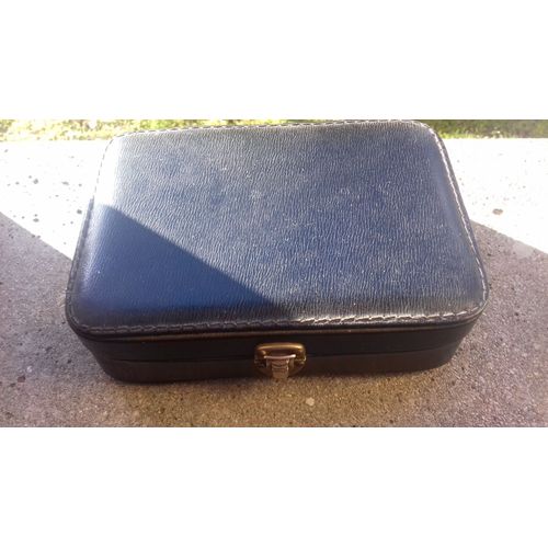 Trousse De Toilette