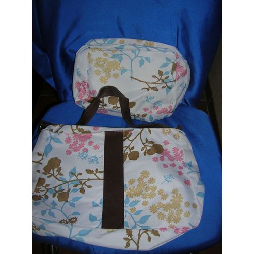 Sac À Main Et  Pochette 3 Suisses  Sac 32 X 21,Pochette 20 X 15 Cm.