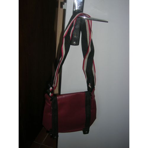 Pochette Rouge 20 X 18 Cm.