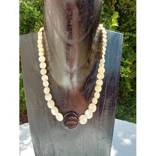 Collier En Nacre