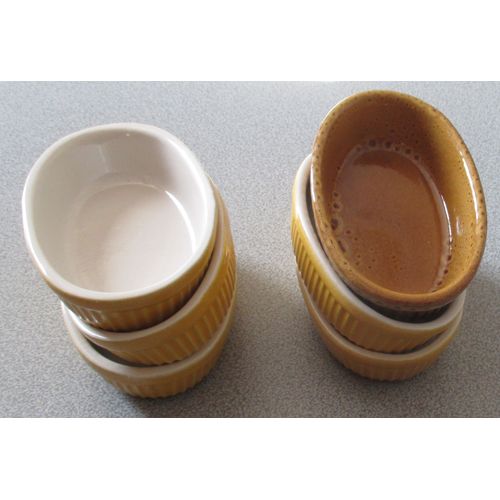 Lot De Ramequins En Céramique/Porcelaine À Feu Au Décor Plissé-Forme Ovale 14x3.5cm-5 Marron Clair/Blanc Et 1 Tout Marron Foncé-Idéal Pour Cuire Les Petits Plats,Préparations Culinaires Ou Desserts