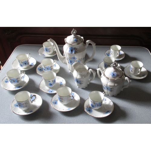 Service À Café Vintage - Porcelaine Blanche Au Délicat Décor Bleuet - Fabrication Artisanale - Comprenant 1 Cafetière + 1 Pot À Lait + 1 Sucrier + 12 Tasses + 12 Assiettes Sous-Tasses