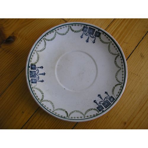 Soucoupe  Ancienne  Faience Blanche